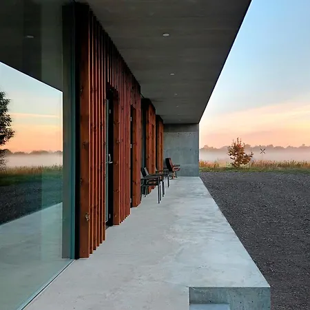 Vibe In Architectural Settings * Arre