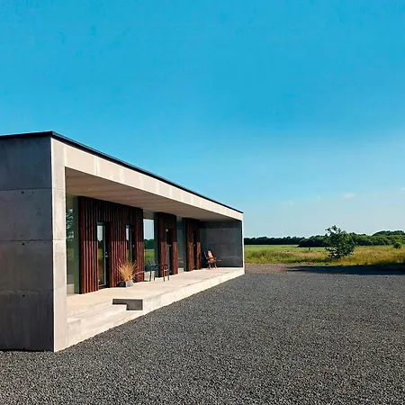 Feriehus Vibe In Architectural Settings